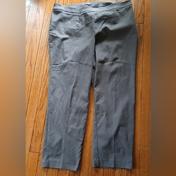 Fashion Bug - Women's Gray Dress Casual Plus Size Pants. Size 20W - Picture 1 of 7